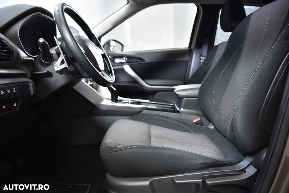 Mitsubishi Eclipse-Cross - 22