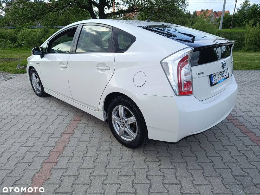 Toyota Prius 1.8 HSD Prestige - 6