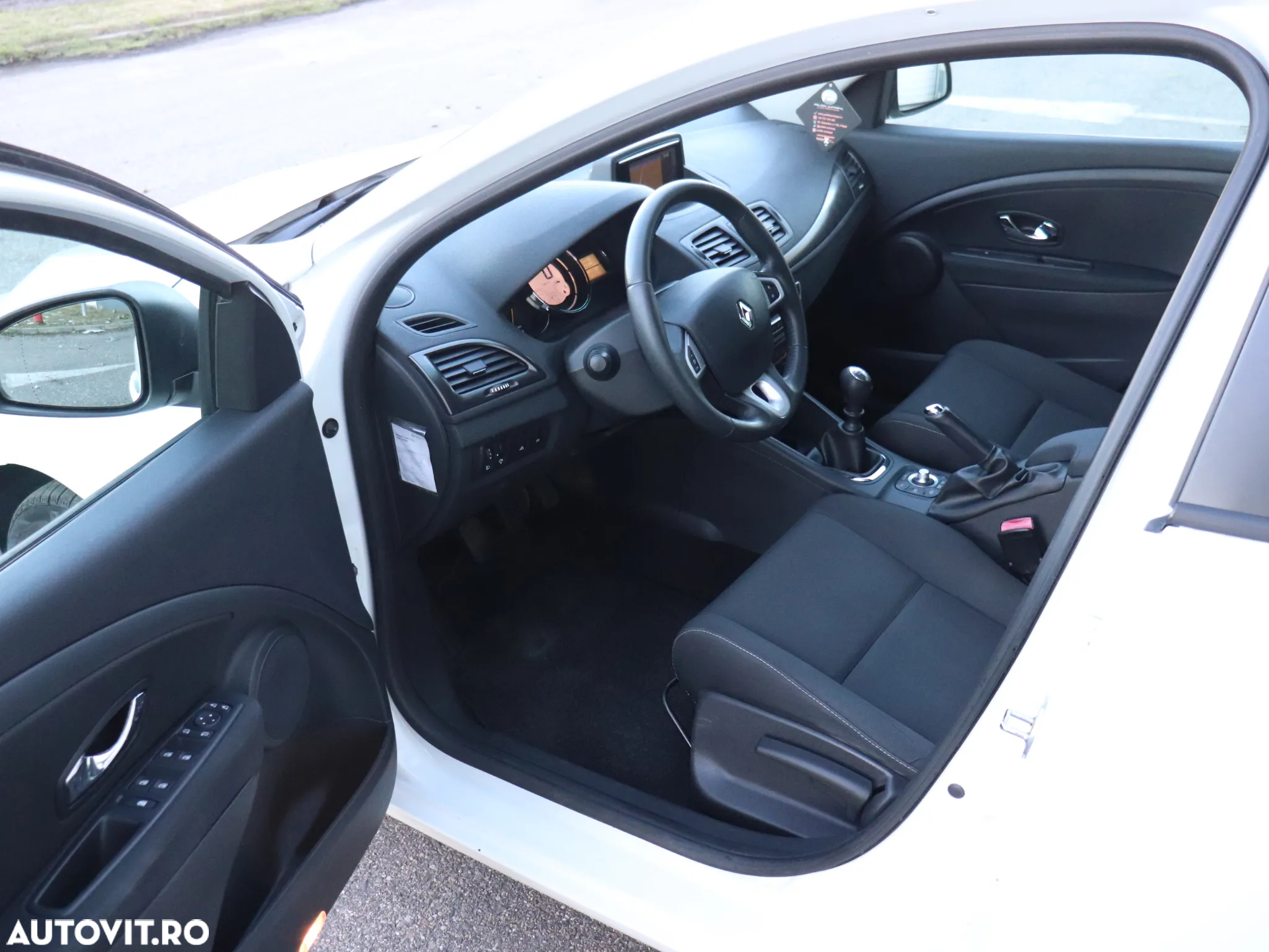 Renault Megane dCi 110 FAP LIMITED - 3