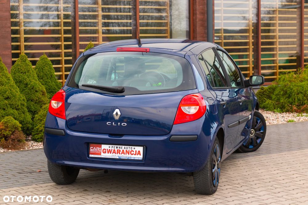 Renault Clio 1.2 16V Arctica - 9