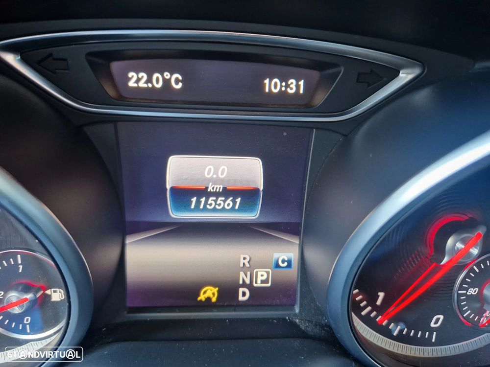 Mercedes-Benz CLA 180 d Shooting Brake AMG Line Aut. - 19