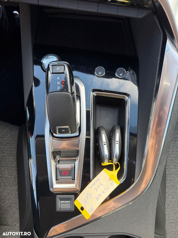 Peugeot 3008 1.2 PureTech 130 EAT8 GT - 24