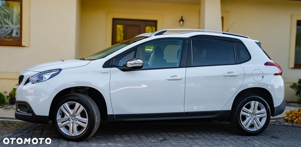 Peugeot 2008 1.2 Pure Tech Style EU6 - 12