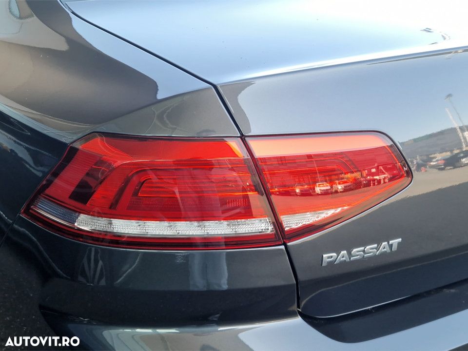 Volkswagen Passat 2.0 TDI DSG Comfortline - 11