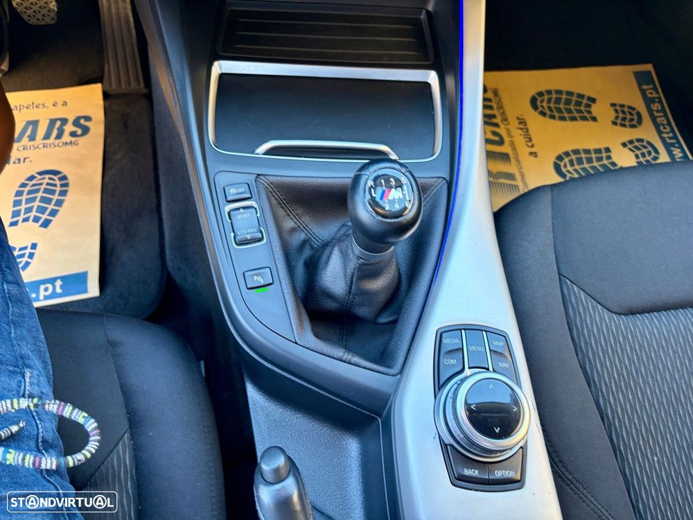 BMW 116 d Pack Desportivo M - 17