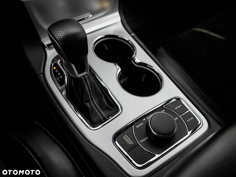 Jeep Grand Cherokee Gr 6.4 V8 SRT8 - 18