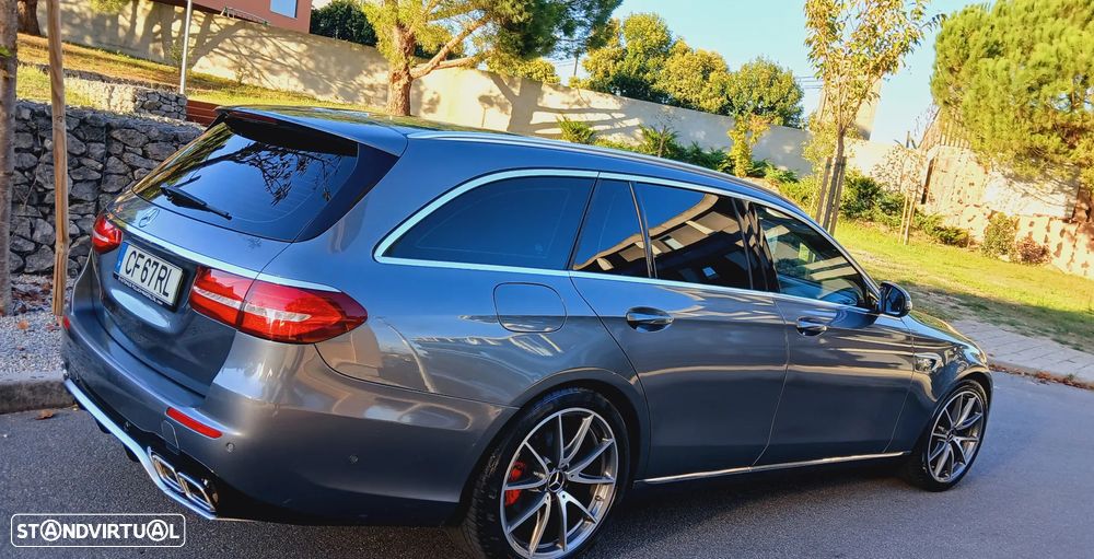 Mercedes-Benz E 220 d AMG Line - 11