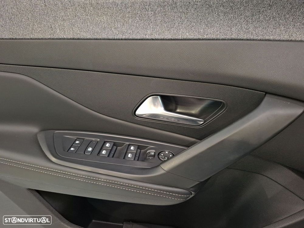 Peugeot e-308 SW 54 kWh Allure - 26