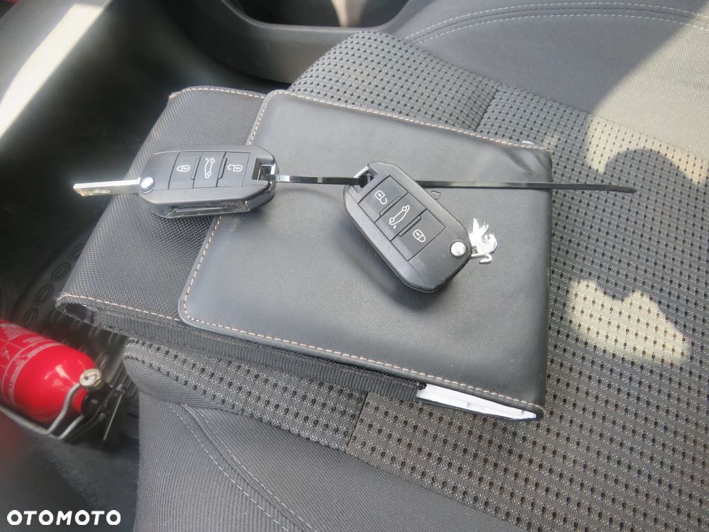 Peugeot 3008 e-HDi 115 ETG6 Stop&Start Active - 19