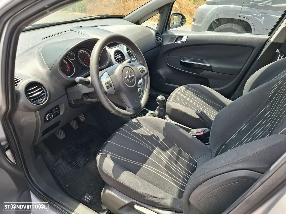 Opel Corsa 1.2 Enjoy - 9