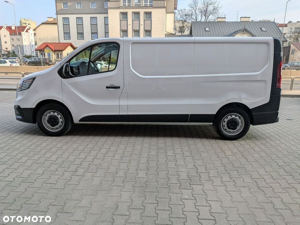 Renault Trafic 2024 photo 2