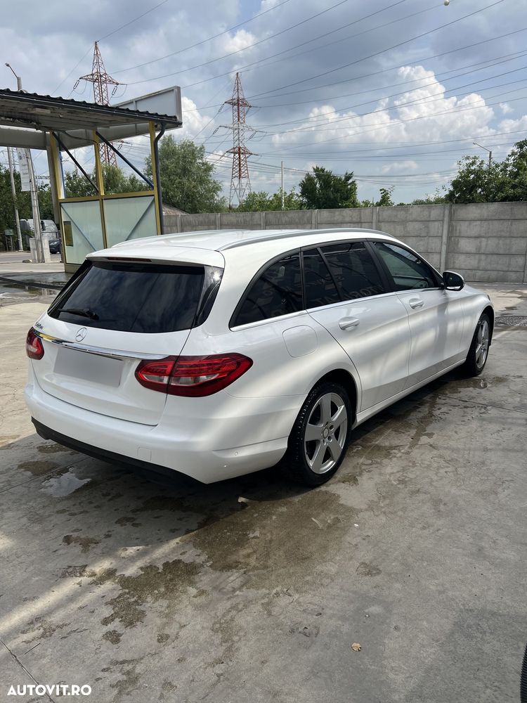 Mercedes-Benz C - 8