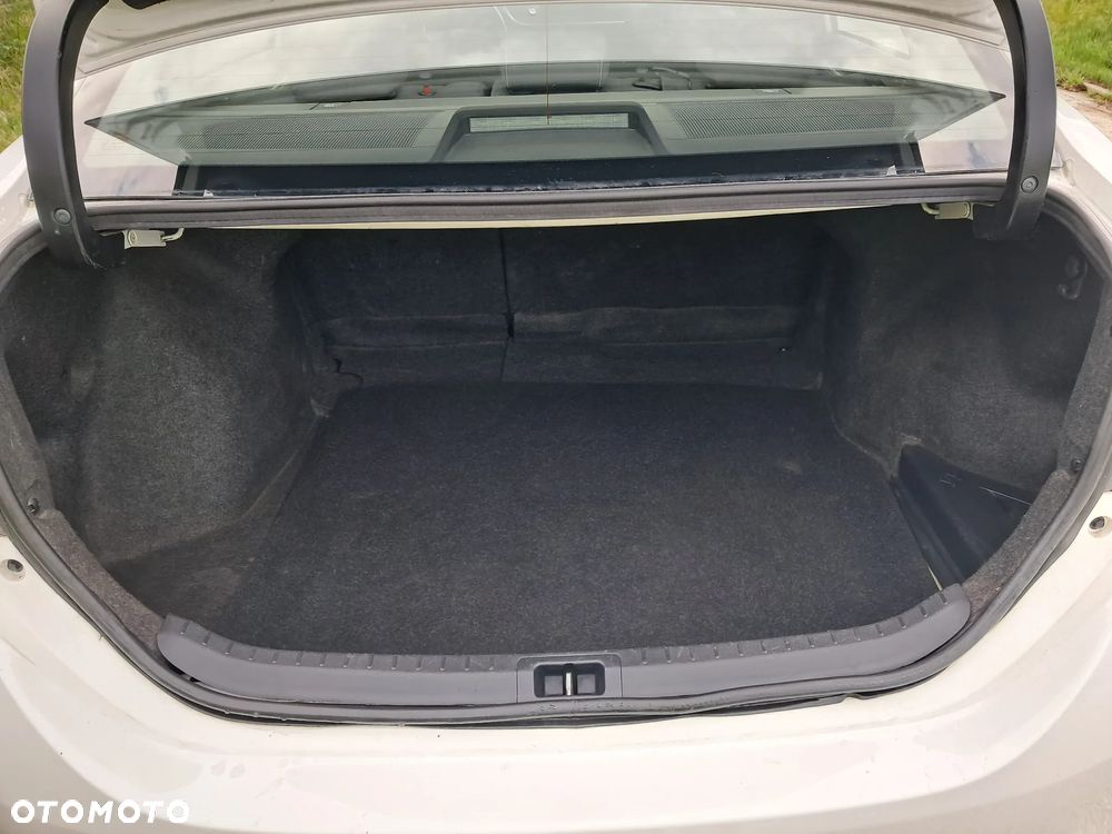 Toyota Corolla 1.6 Comfort - 11