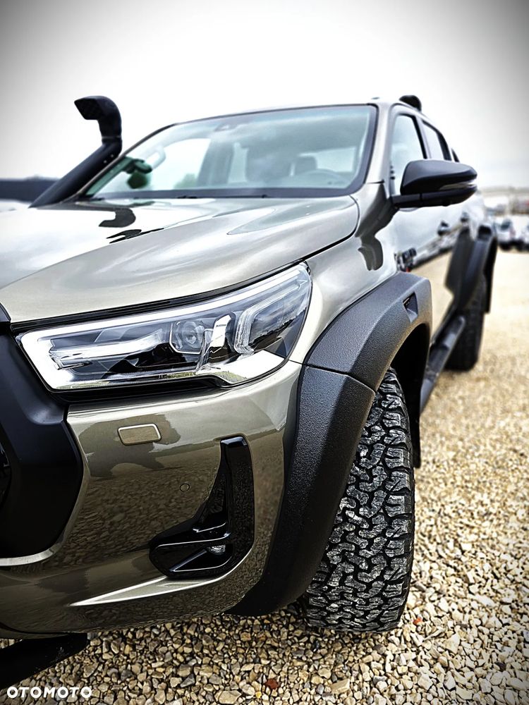 Toyota Hilux Arctic 4x4 - 17