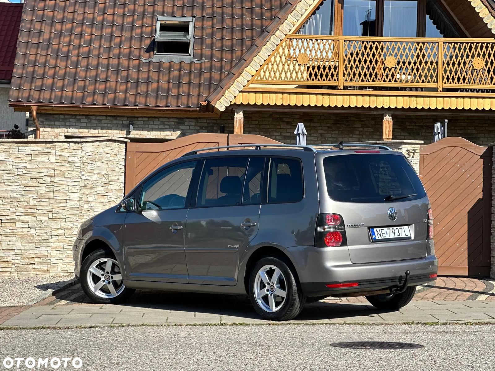 Volkswagen Touran - 3