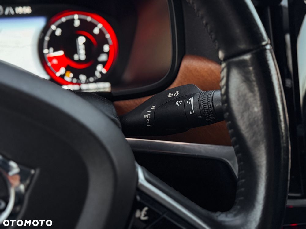 Volvo S90 D4 Inscription - 11