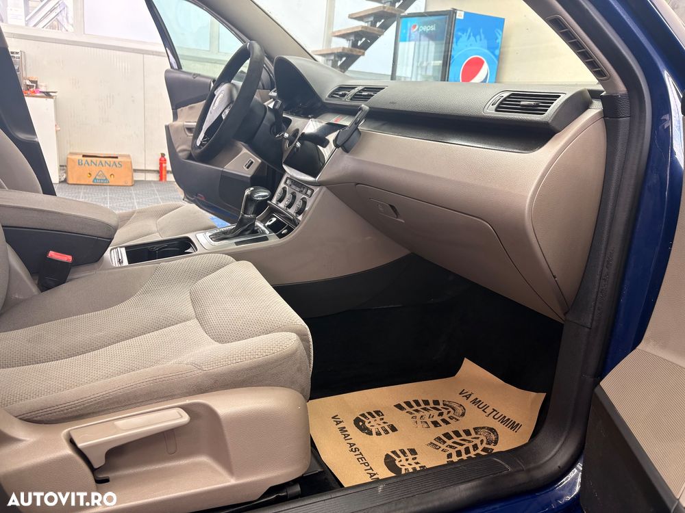 Volkswagen Passat Variant 2.0 TDI DPF DSG Comfortline - 19