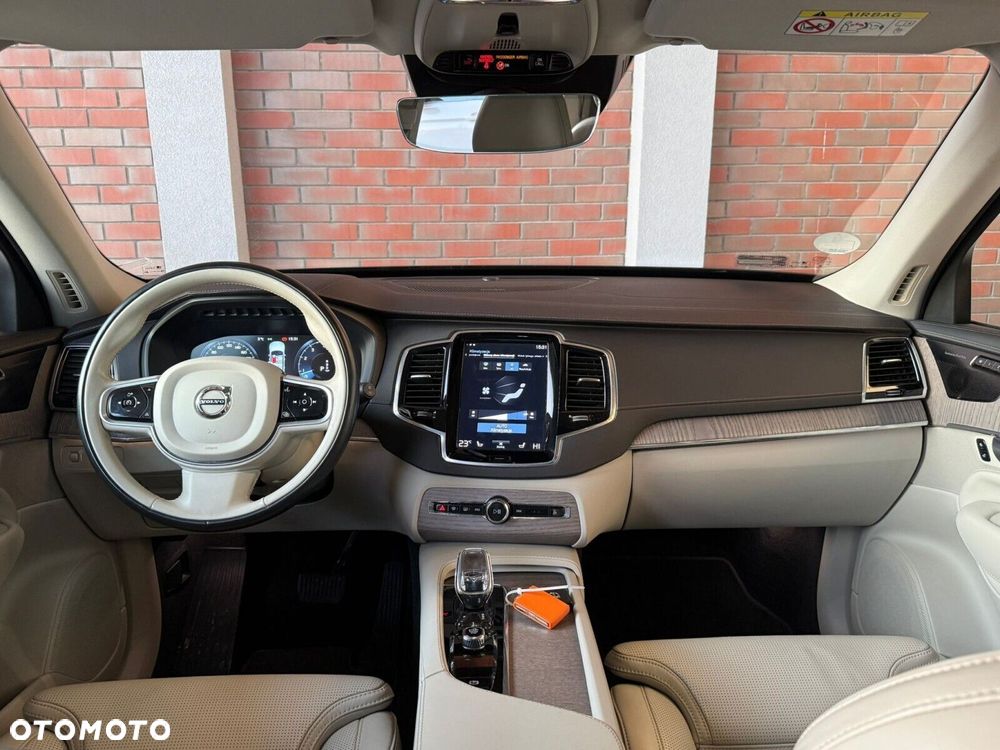 Volvo XC 90 - 15