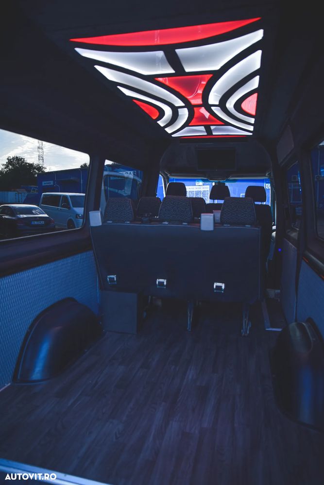 Volkswagen Crafter - 13