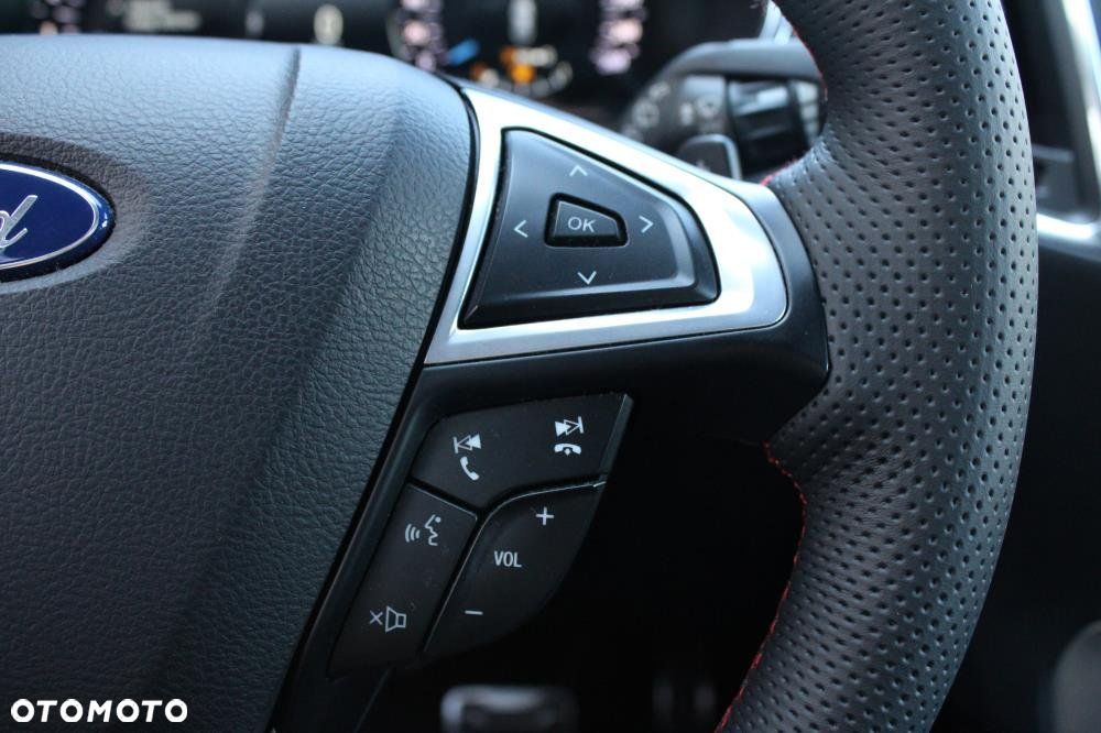 Ford S-Max - 22