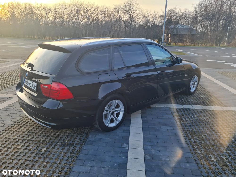 BMW Seria 3 320d - 4