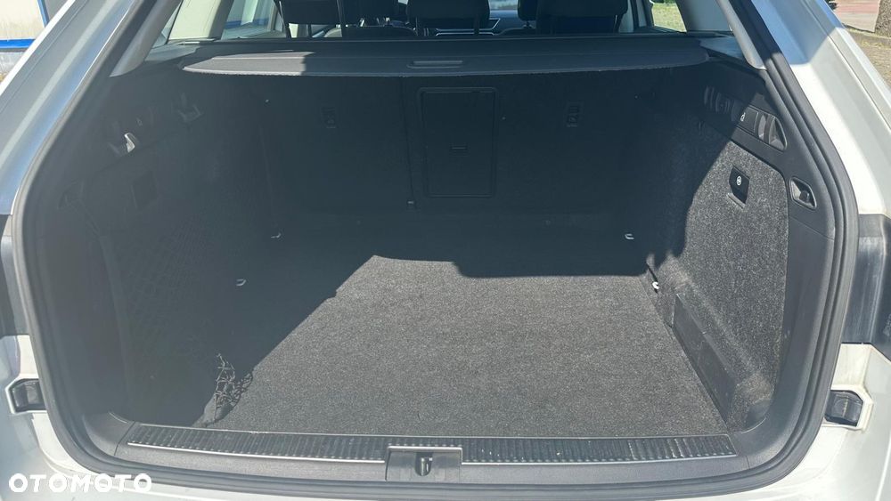 Skoda Superb 2.0 TDI Style DSG - 13