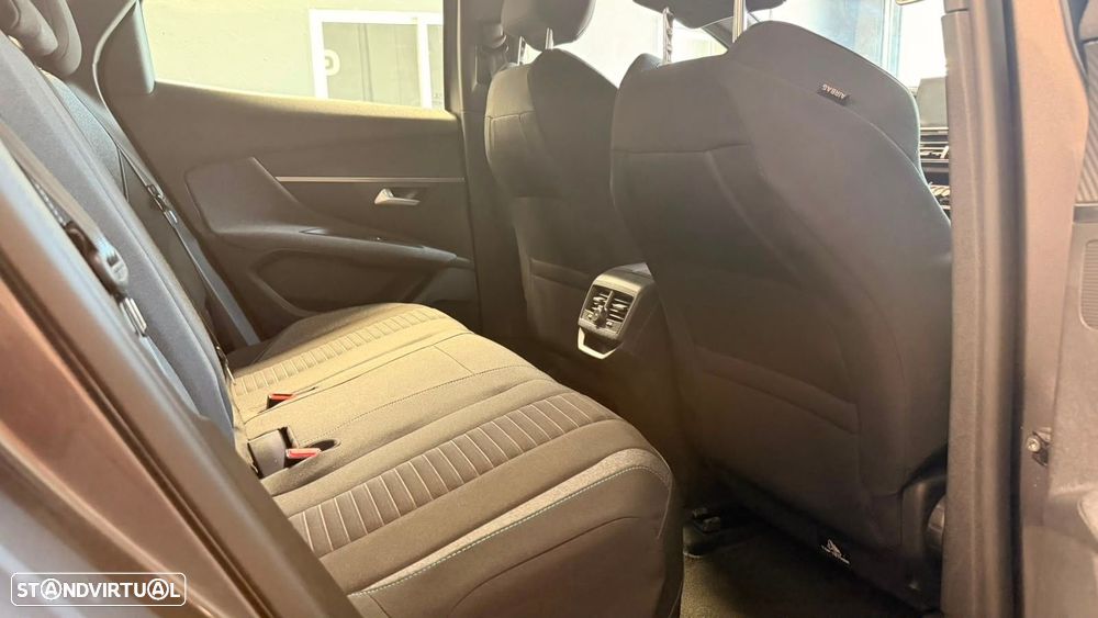 Peugeot 3008 1.6 Hybrid Active Pack e-EAT8 - 32
