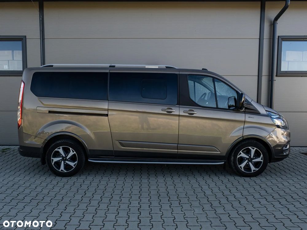 Ford Tourneo Custom - 4