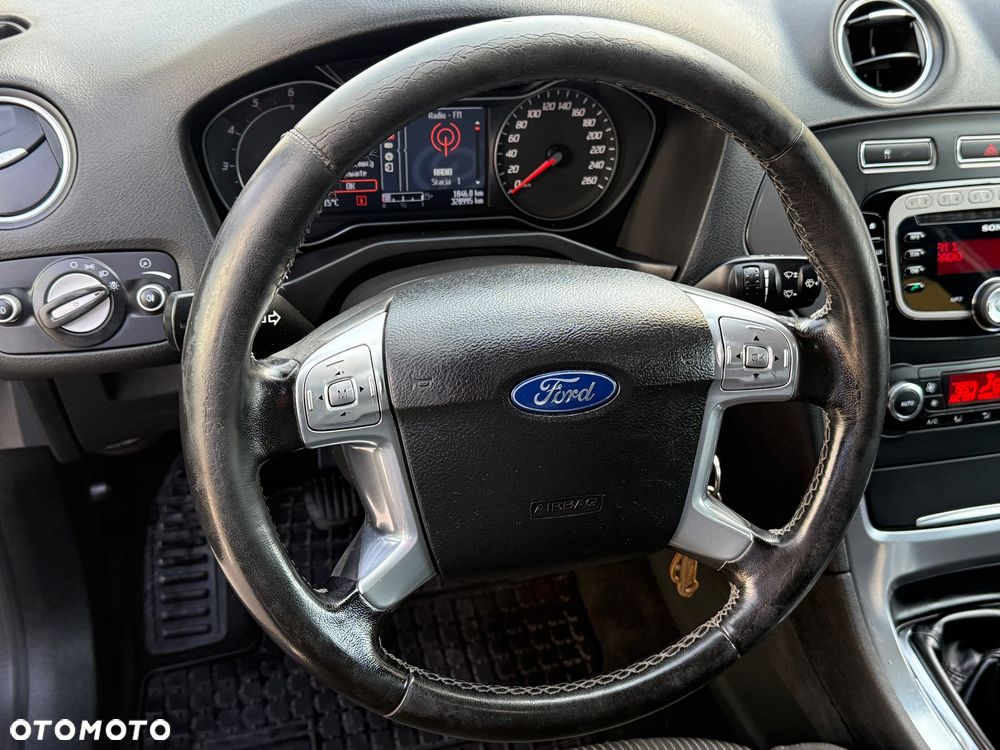 Ford Mondeo 2.0 TDCi Ghia - 28