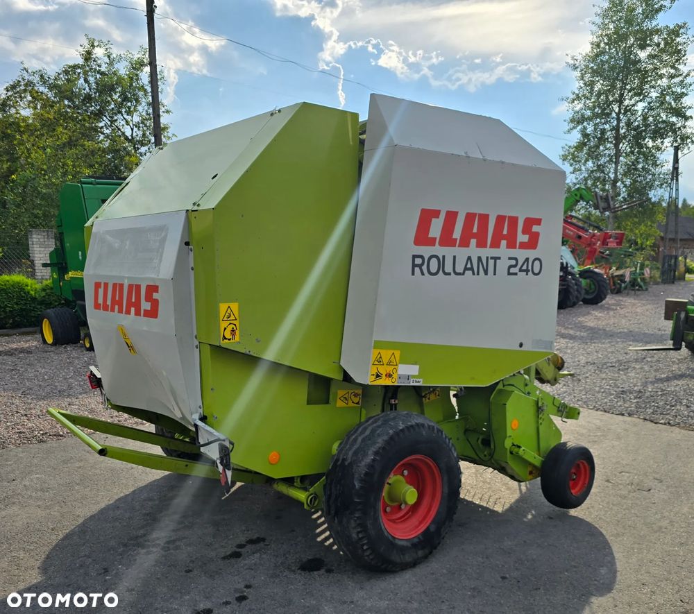 Claas Rollant 240 - 5