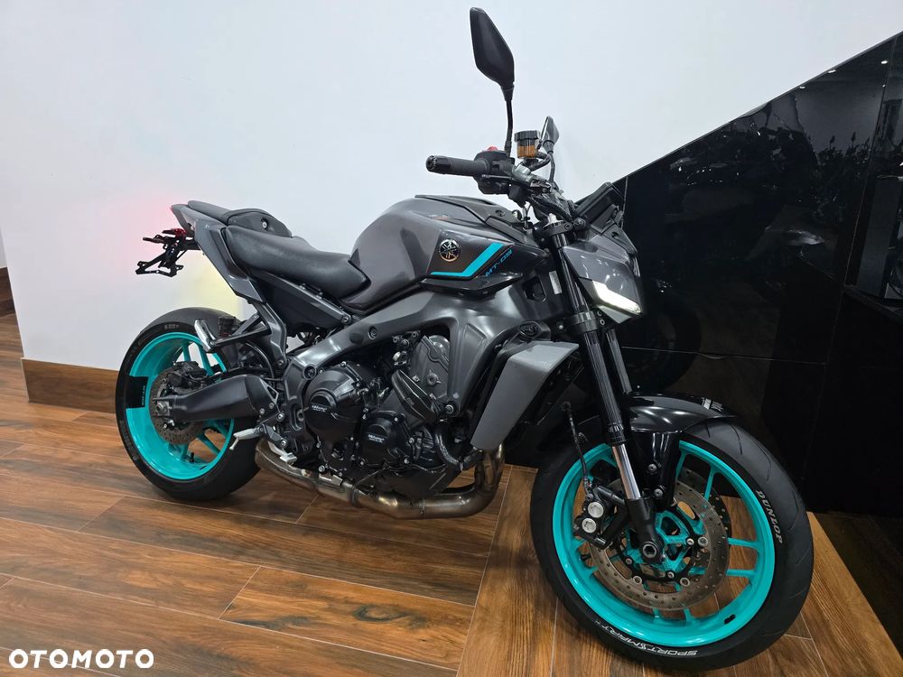 Yamaha MT - 32