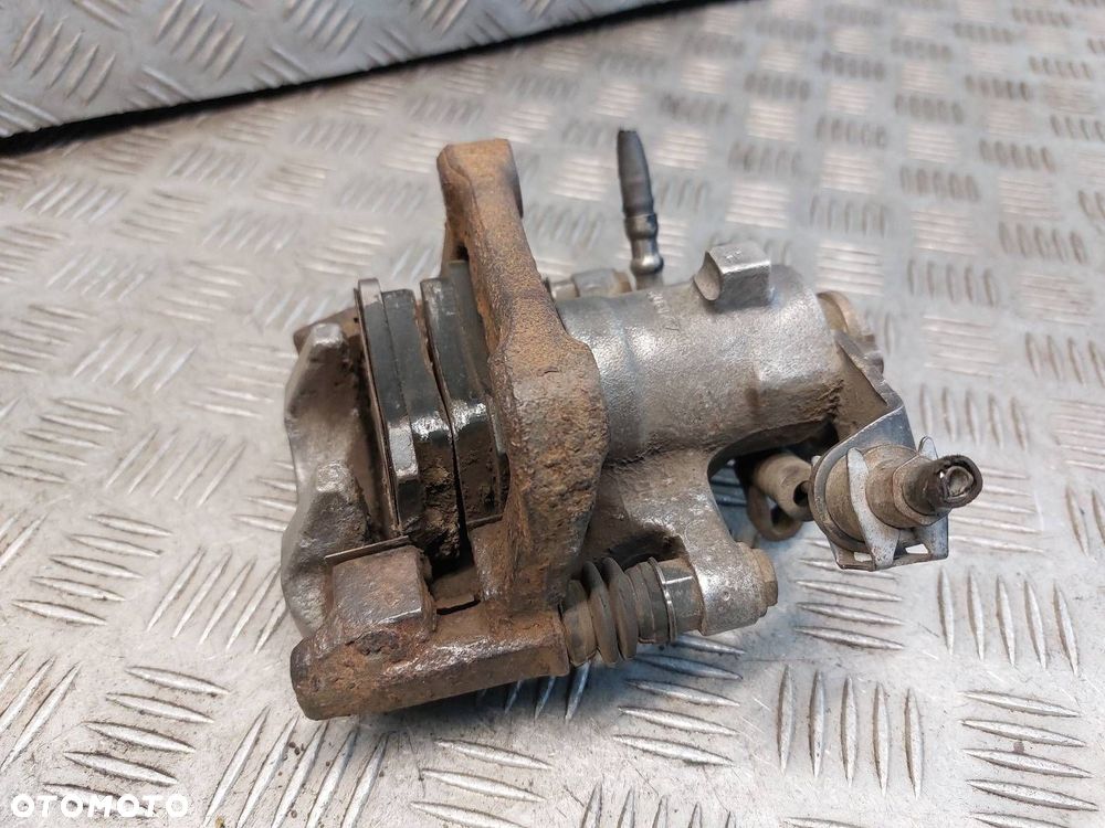 ZACISK HAMULCOWY LEWY TYŁ + PRAWY TYŁ SKODA FABIA I - 3