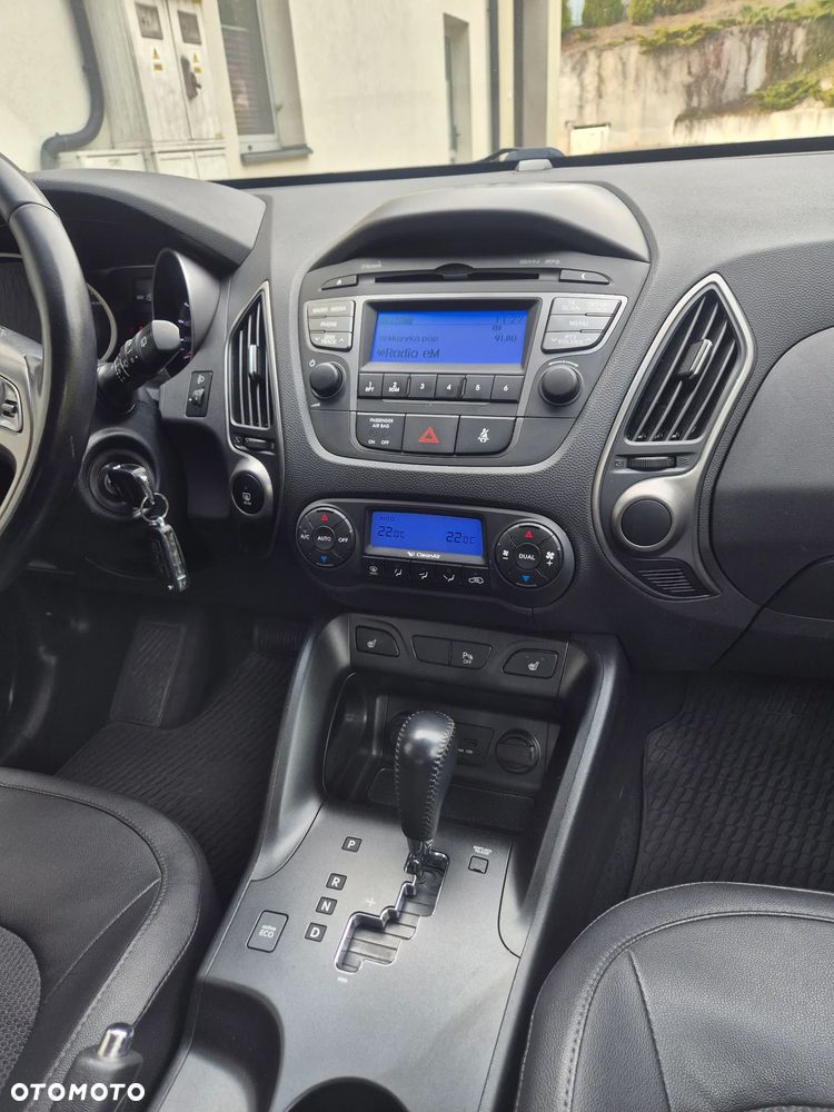 Hyundai ix35 2.0 CRDi 4WD Automatik Fifa World Cup Gold Edition - 23