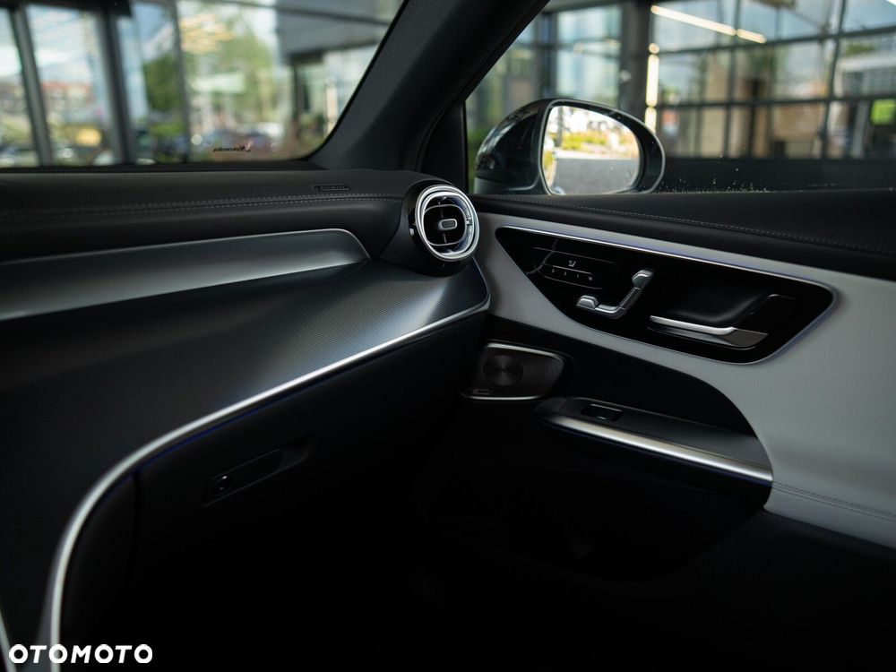 Mercedes-Benz GLC - 30