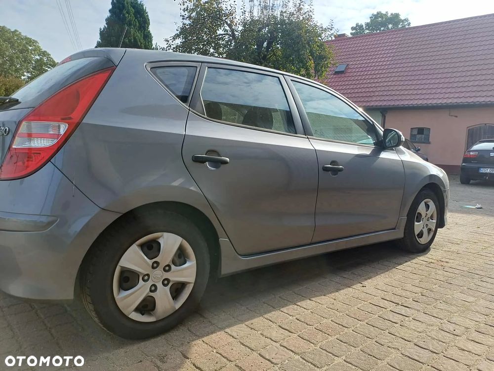 Hyundai i30 1.4 Classic + - 6