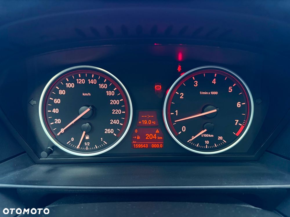 BMW Seria 5 525i - 11