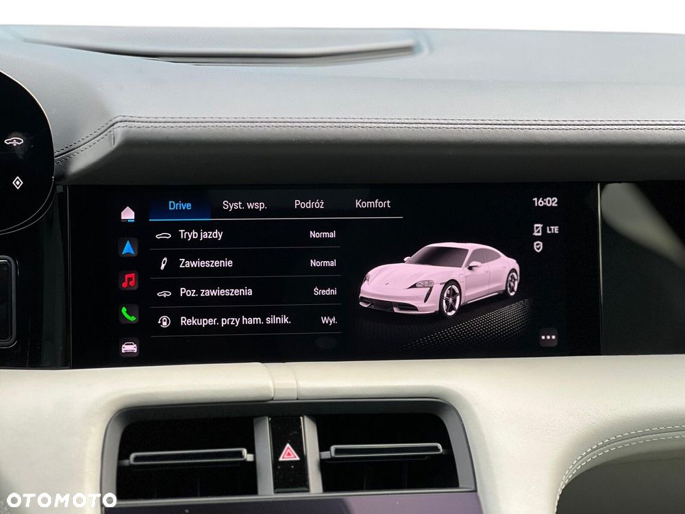 Porsche Taycan - 24