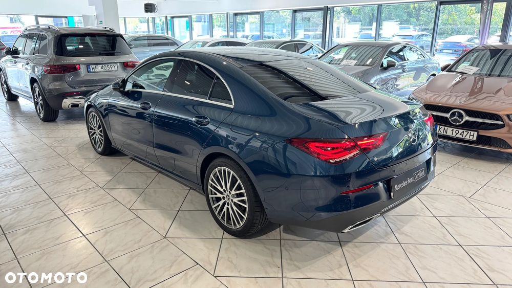 Mercedes-Benz CLA 180 Progressive 7G-DCT - 4