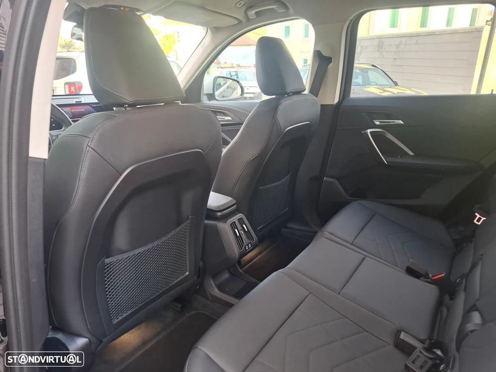 BMW iX1 xDrive30 xLine - 37