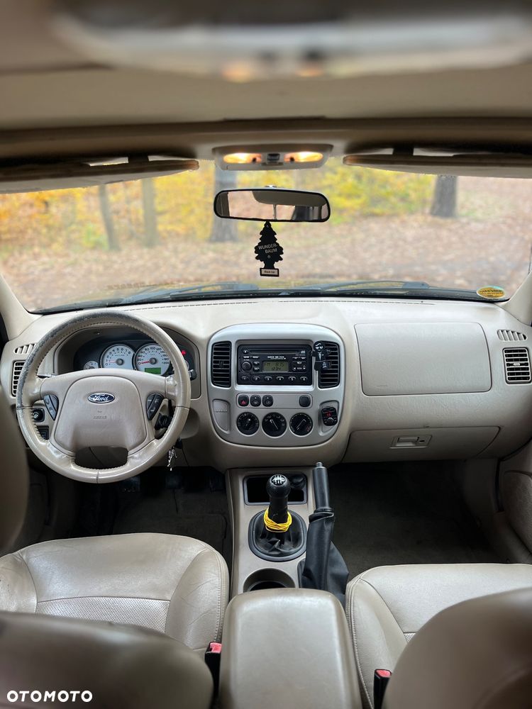 Ford Maverick Highclass - 11