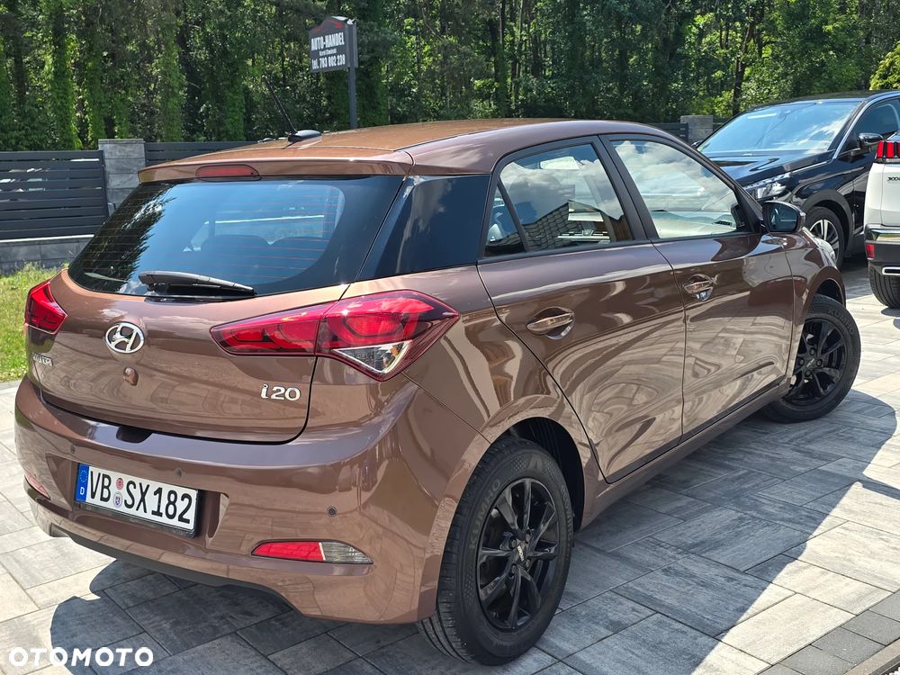 Hyundai i20 1.2 Fifa World Cup Edition - 17