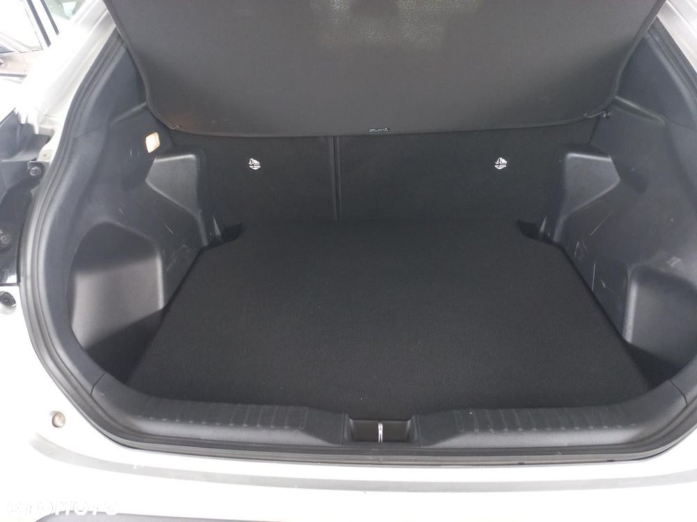 Toyota Yaris Cross Hybrid 1.5 Comfort 4x4 - 11