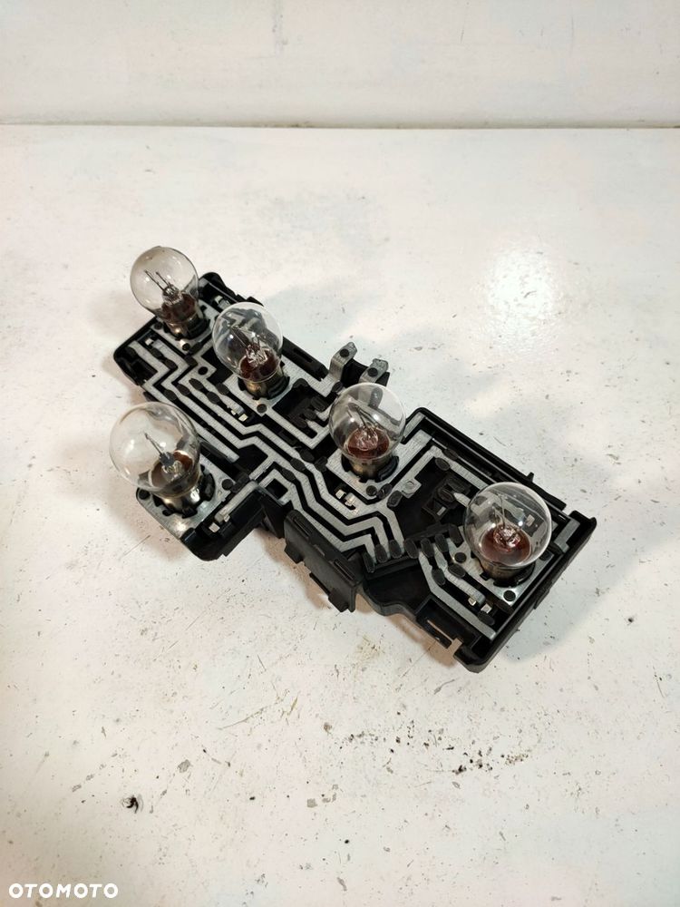 wkład lampy prawy tył vw passat b5 3b9945258b - 1