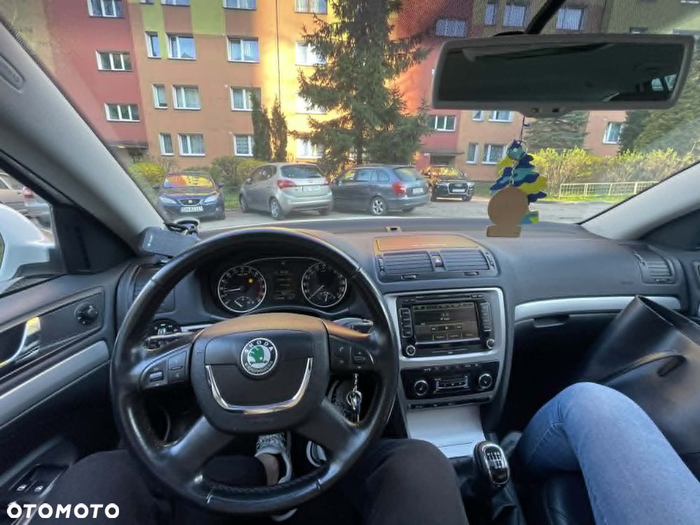 Skoda Octavia 2.0 TDI DPF Elegance - 13
