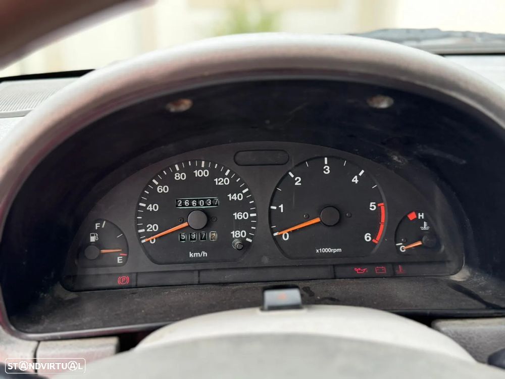 Suzuki Vitara 1.9 TD JLX - 3