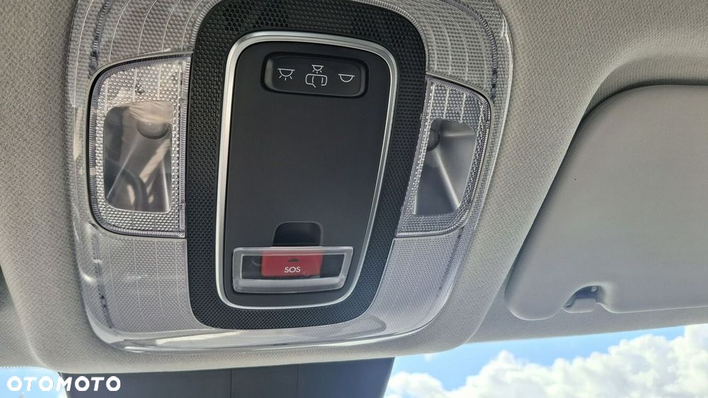 Hyundai Kona - 32
