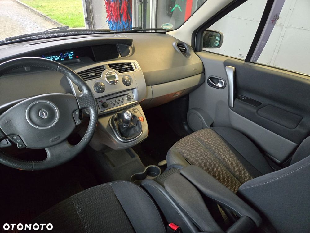 Renault Scenic - 22