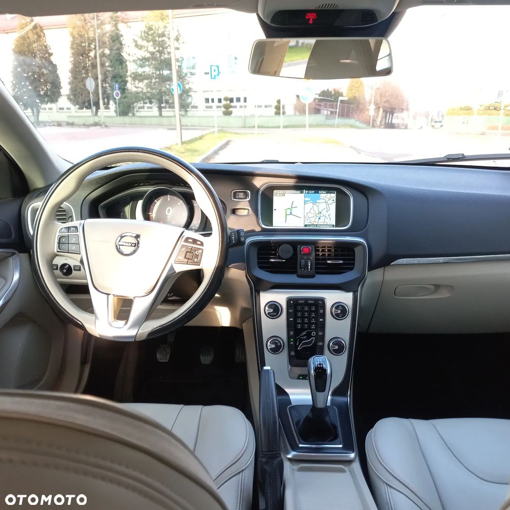 Volvo V40 Cross Country D4 Ocean Race - 24