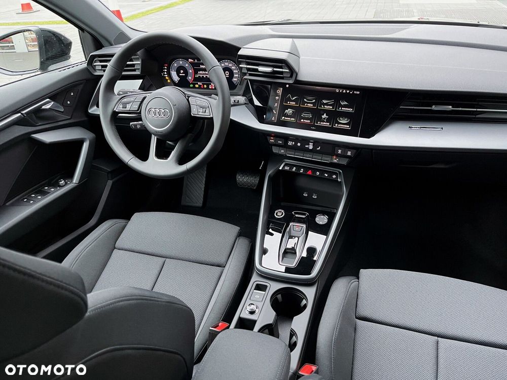 Audi A3 Sportback - 13
