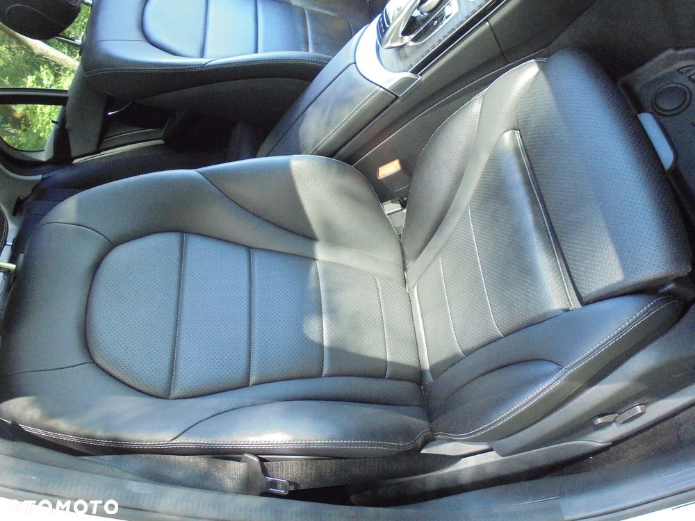 Mercedes-Benz Klasa C 200 9G-TRONIC Exclusive - 4